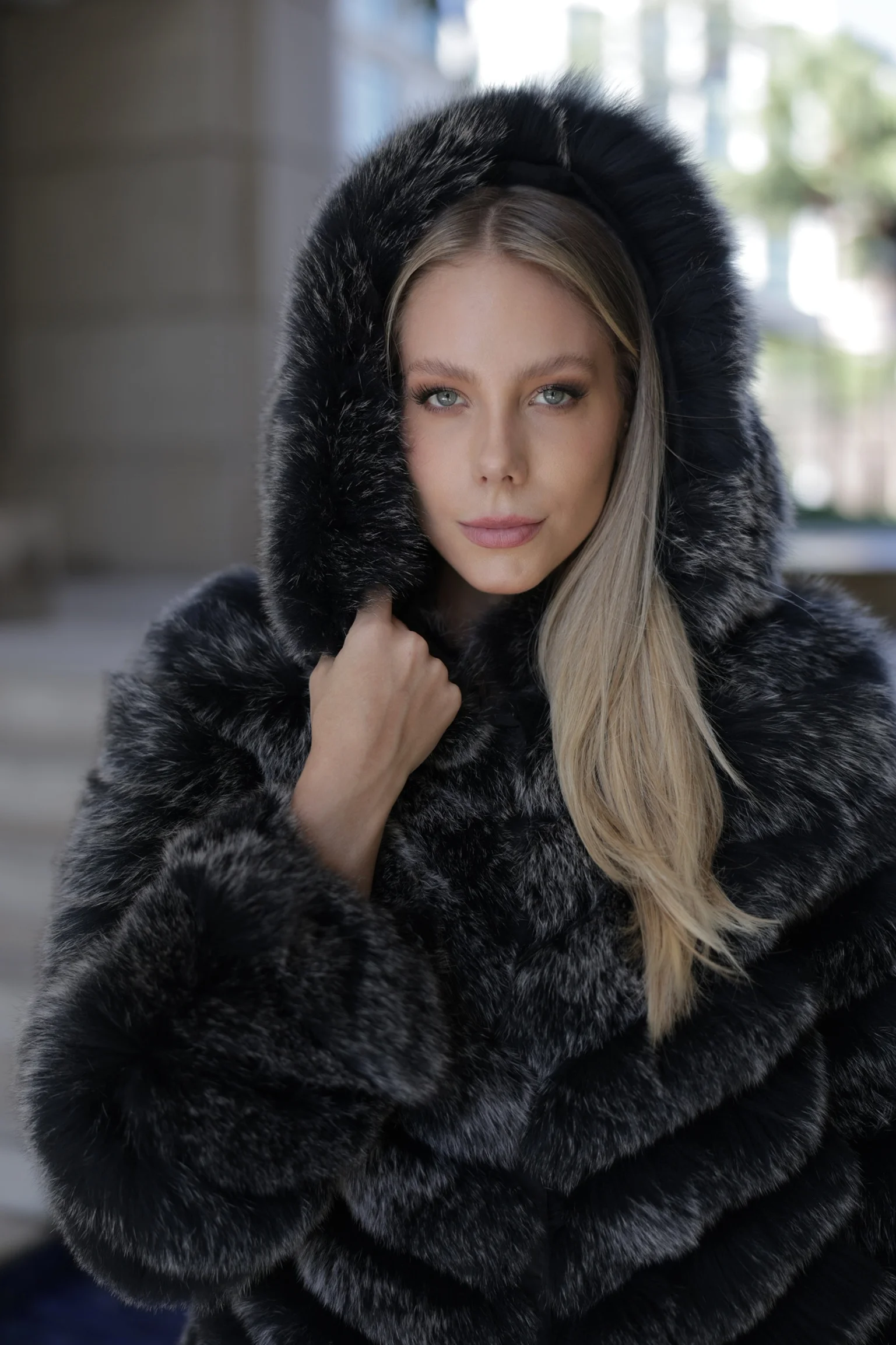 2f863842-c1b0-4723-82fb-a0e2538f38cd-mp9zwovtwr Casaco Reversível com Capuz - Imagem 1