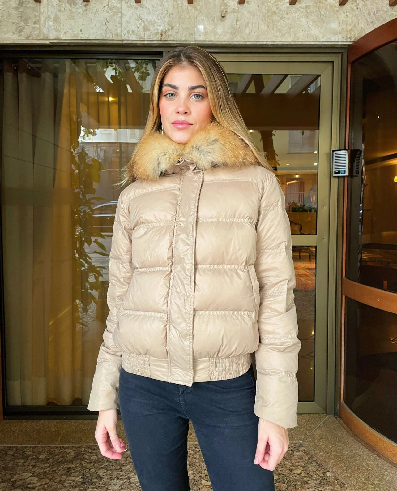 43ece6b9-c7ab-47d5-b14b-6dc16dd9a496-exasjm Jaqueta Puffer Nude - Imagem 1