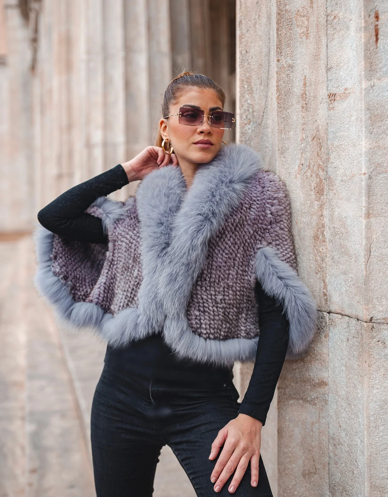 7c17fddd-3041-423c-9161-84d8076c48ff-kqeohs Pelerine - Imagem 1